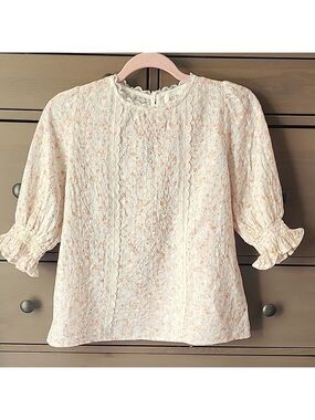 AURA Cream Lace Women's Top